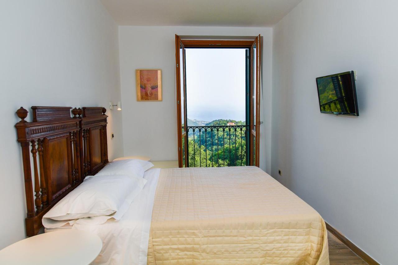 Bed and Breakfast La Riggiola Салерно Экстерьер фото